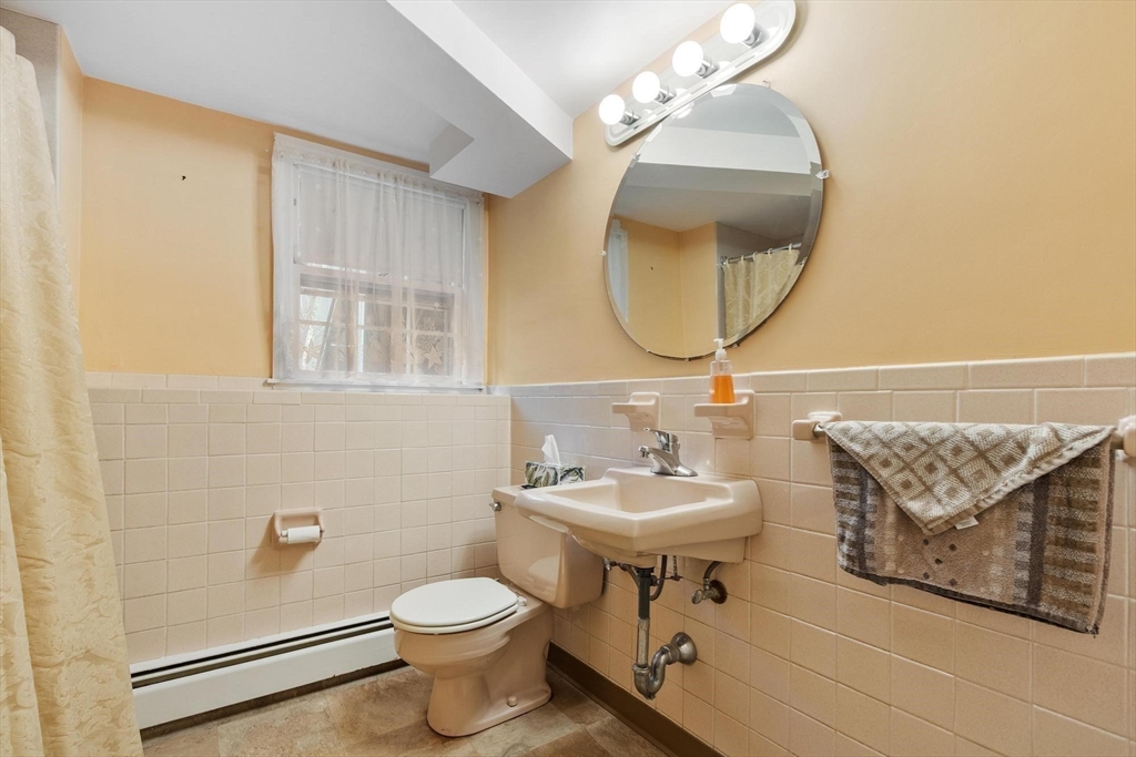 122 Milton St, Waltham, MA Photo #19