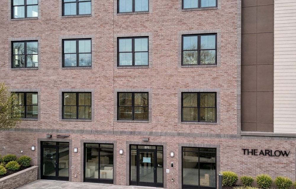 375 Cummins Highway 402