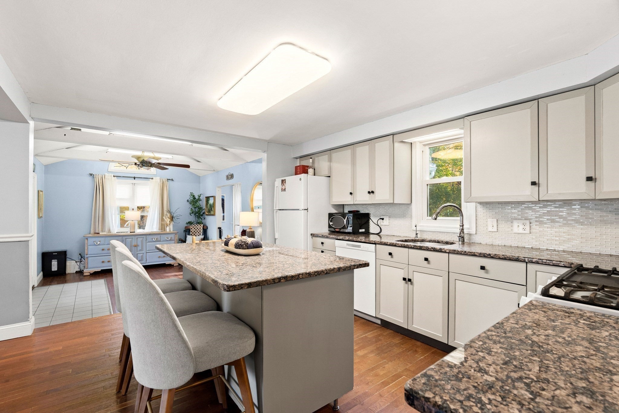 88 Elliott Dr, Lowell, MA, 88 Elliott Dr, Lowell, MA Photo #10