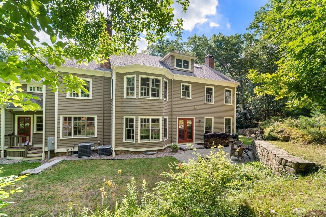 32 Perry Lane, Weston MA 02493