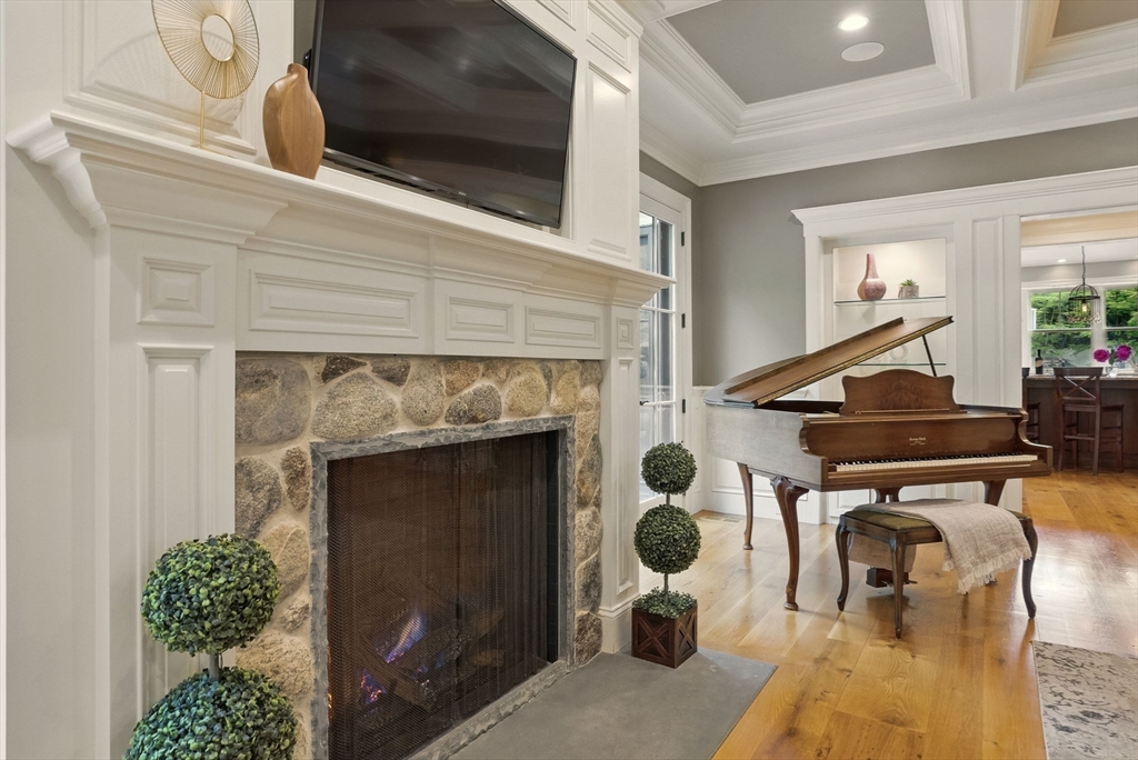 4 Abbott Ln