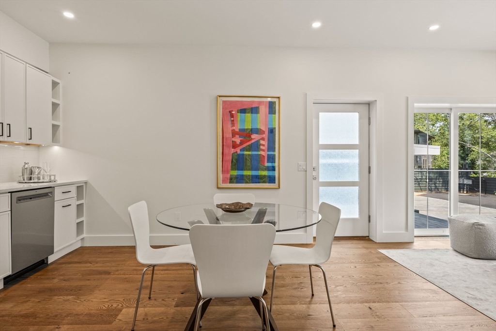 50 Nelson Ave 4