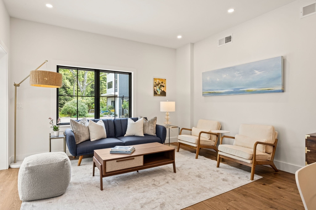50 Nelson Ave 4