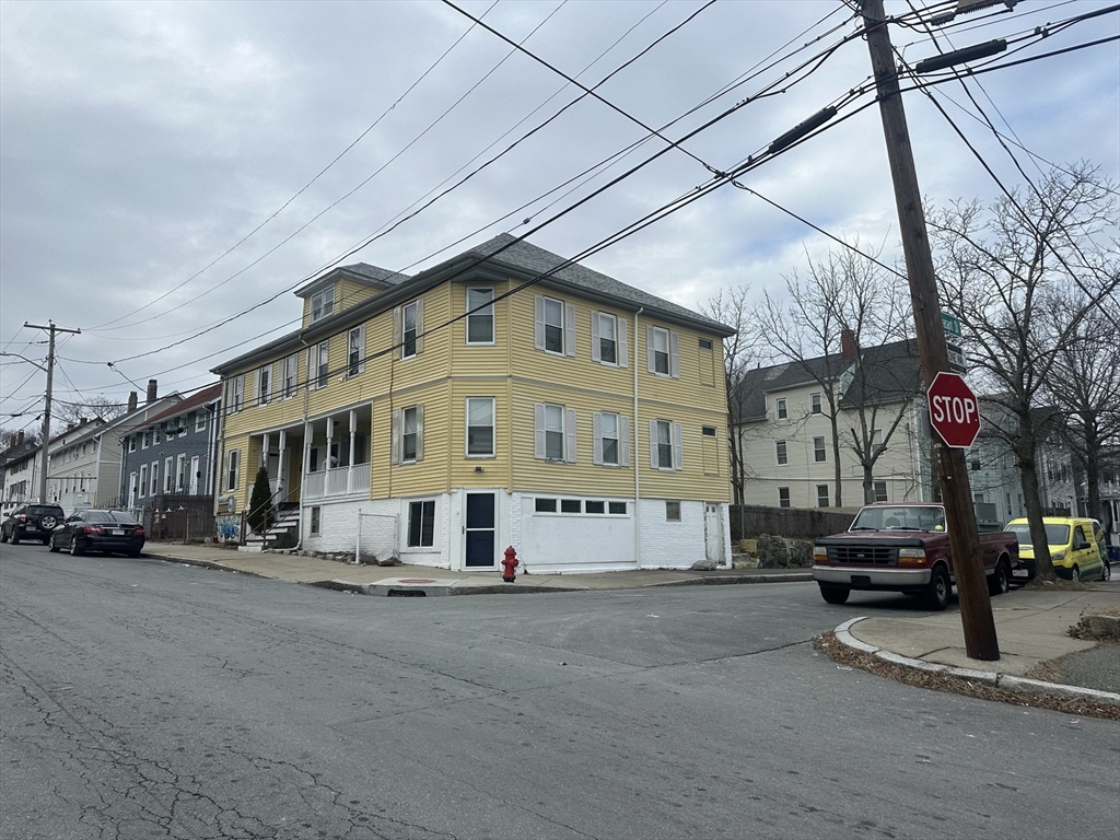 23 25 Austin St