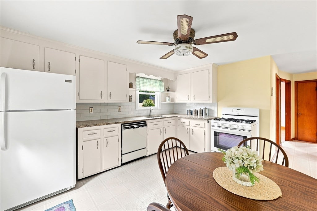 46 Fetherston Ave, Lowell, MA Photo #11