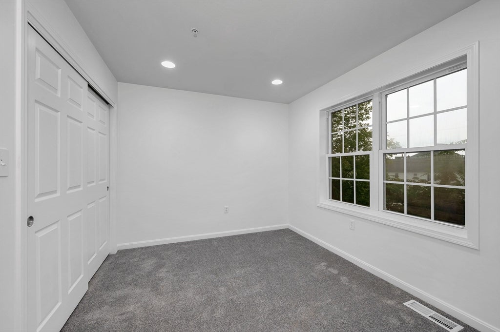 688 Gorham Street #688, Lowell, MA, 688 Gorham Street #688, Lowell, MA Photo #13
