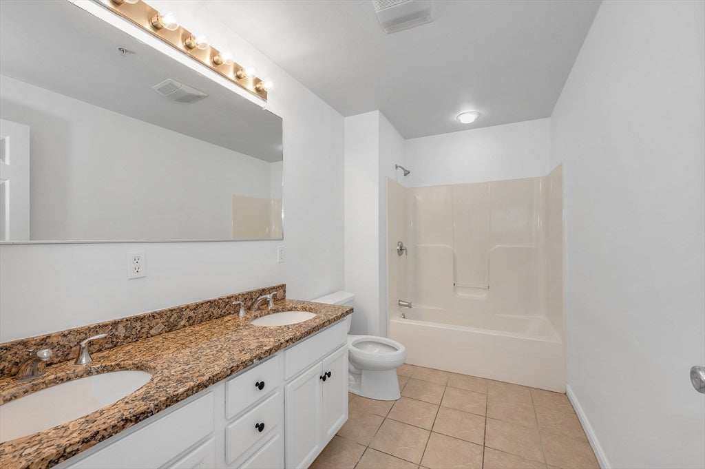 688 Gorham Street #688, Lowell, MA, 688 Gorham Street #688, Lowell, MA Photo #27