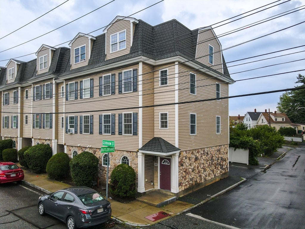 Photo of 688 Gorham Street, Lowell, MA