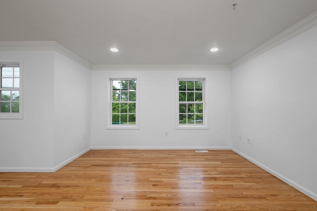 688 Gorham Street #688, Lowell, MA, 688 Gorham Street #688, Lowell, MA Photo #9