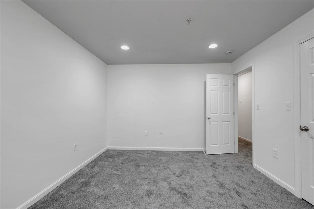 688 Gorham Street #688, Lowell, MA, 688 Gorham Street #688, Lowell, MA Photo #18