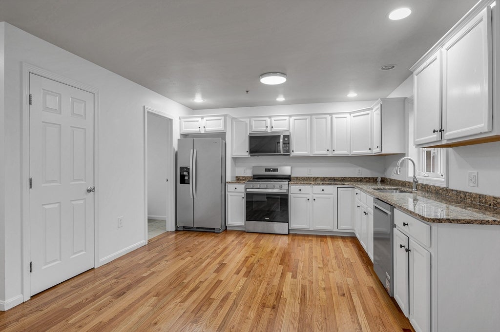 688 Gorham Street #688, Lowell, MA, 688 Gorham Street #688, Lowell, MA Photo #4