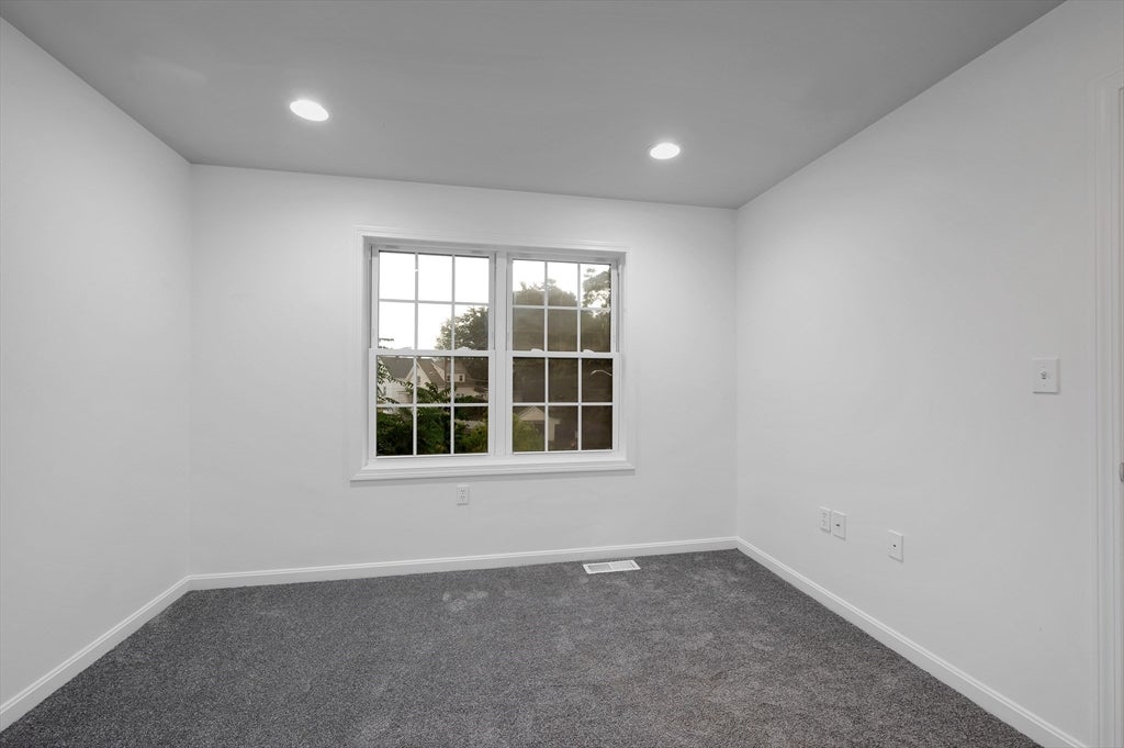 688 Gorham Street #688, Lowell, MA, 688 Gorham Street #688, Lowell, MA Photo #15