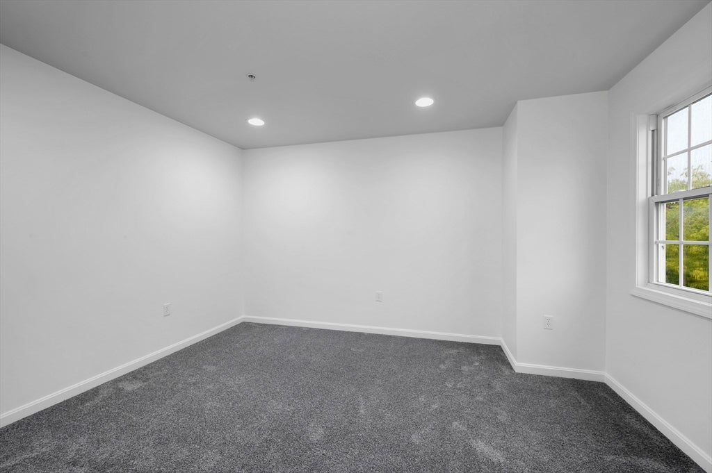 688 Gorham Street #688, Lowell, MA, 688 Gorham Street #688, Lowell, MA Photo #25