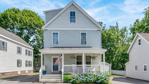 13 Lincoln Ct Amesbury MA 01913