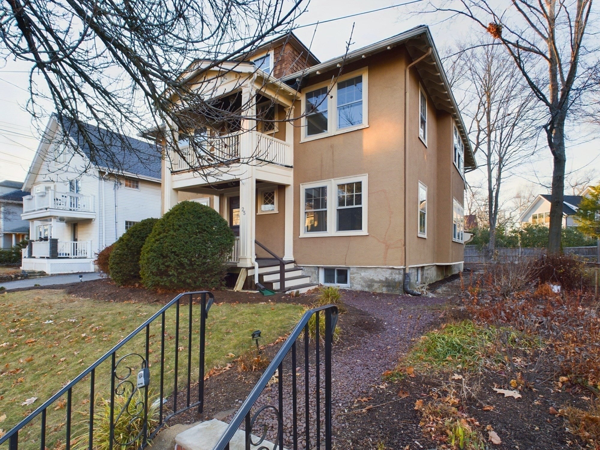 25 Rowe St #1, Newton, MA Photo #14