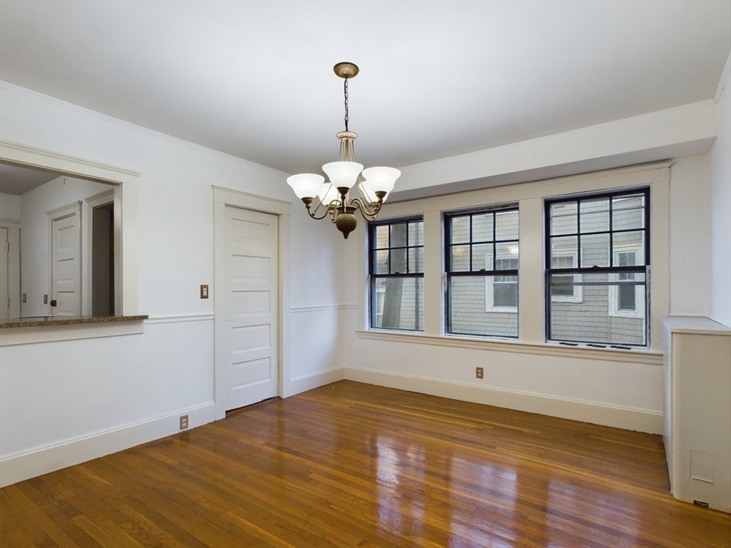 25 Rowe St #1, Newton, MA, 25 Rowe St #1, Newton, MA Photo #5