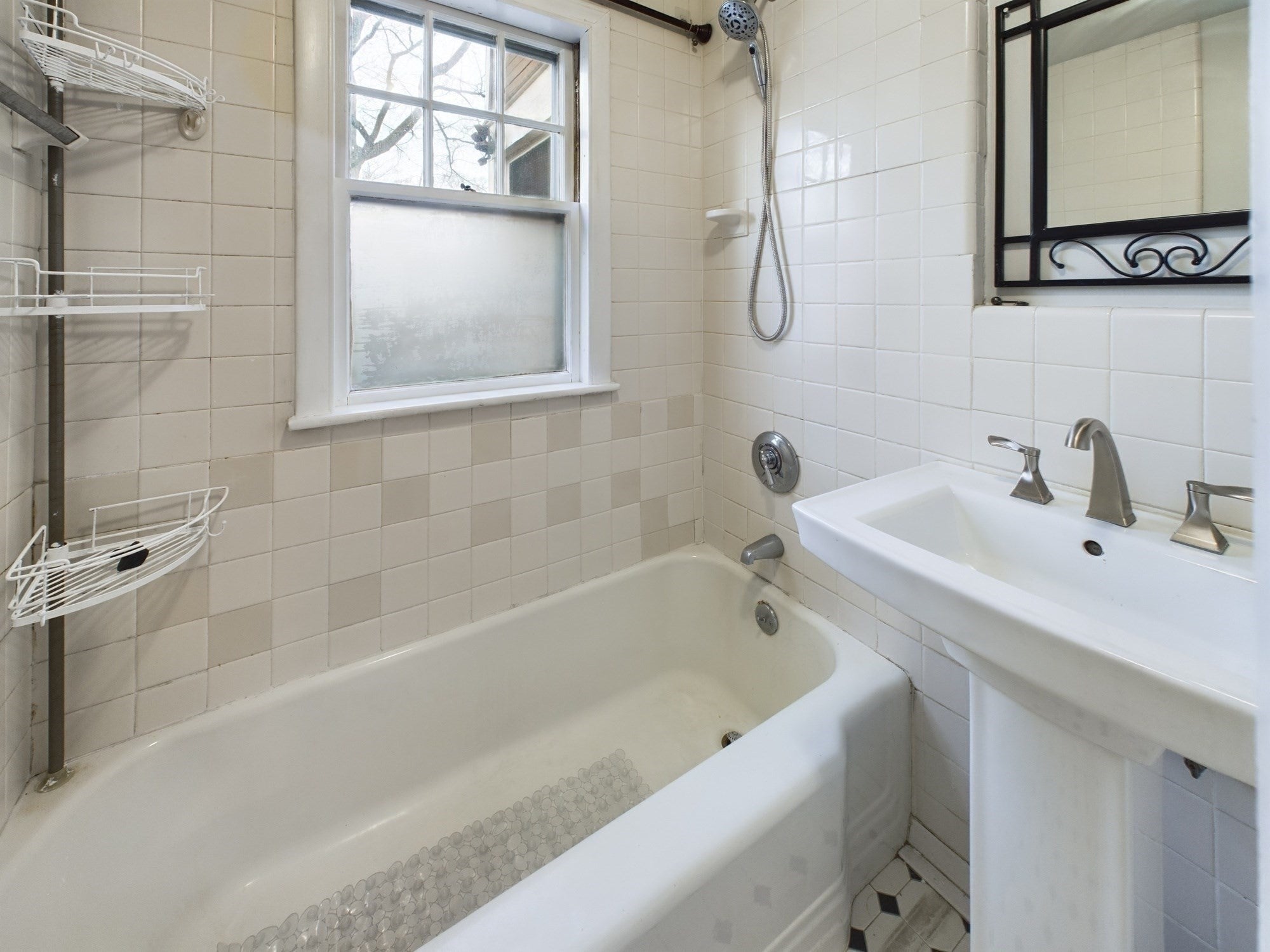 25 Rowe St #1, Newton, MA Photo #10