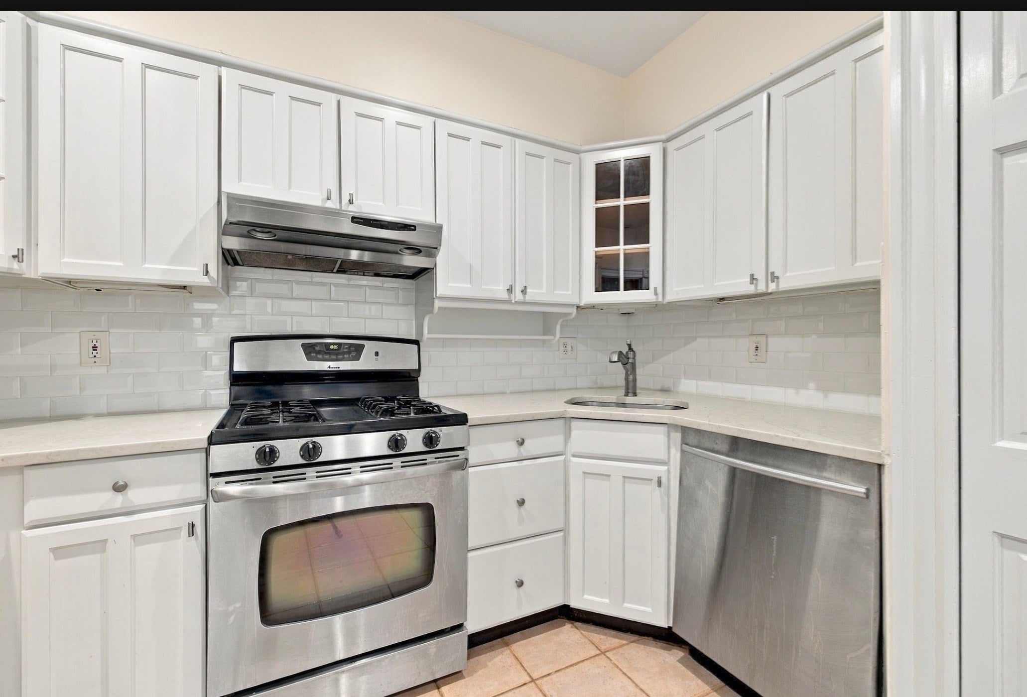 58 Myrtle St #2, Boston, MA Photo #7