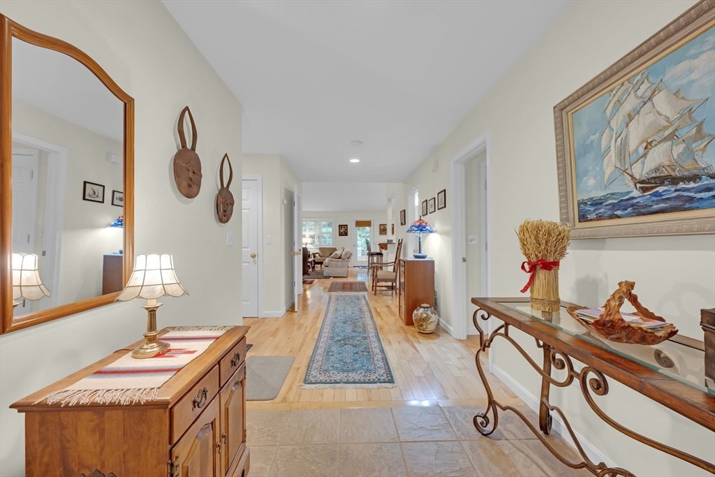 120 Colonial Dr 120