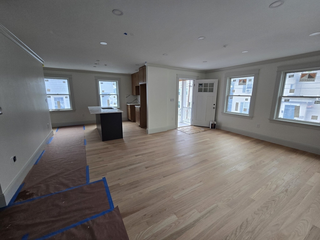 9 Swan St 1