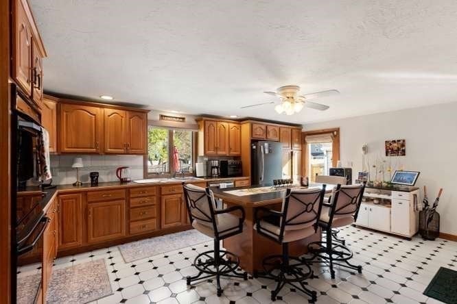 15 Marlboro Rd, Woburn, MA Photo #15
