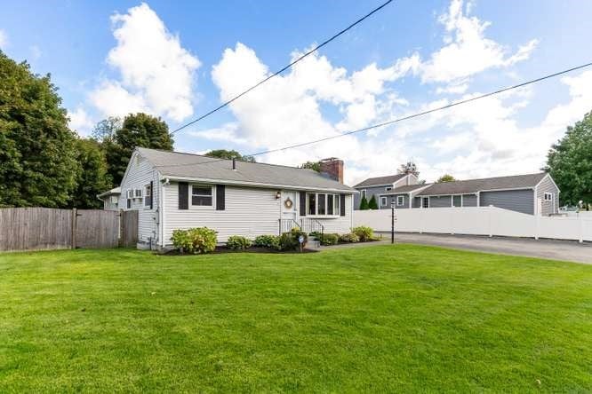 15 Marlboro Rd, Woburn, MA Photo #3