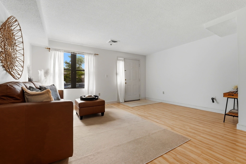 33 Maplewood Ave 20