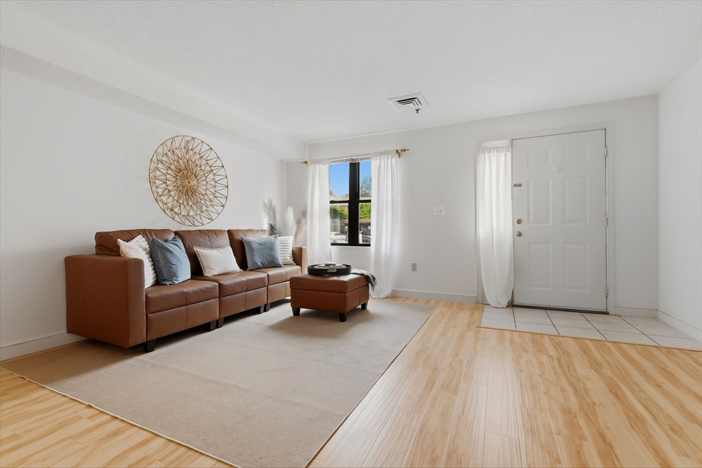 33 Maplewood Ave 20