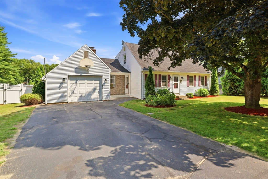 1056 North West St, Agawam, MA, 1056 North West St, Agawam, MA Photo #2