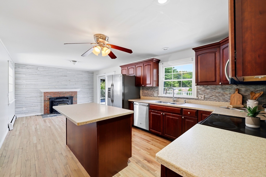 1056 North West St, Agawam, MA, 1056 North West St, Agawam, MA Photo #5