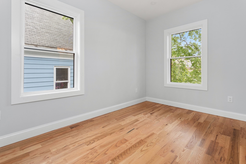 36 Burnside Ave 2