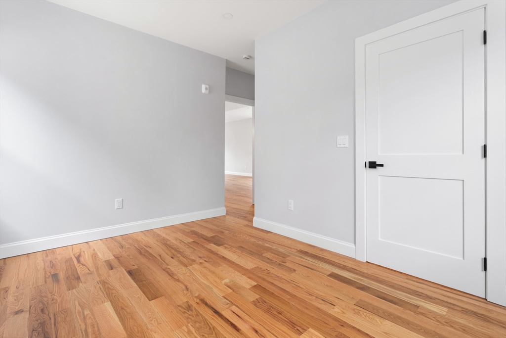 36 Burnside Ave 2