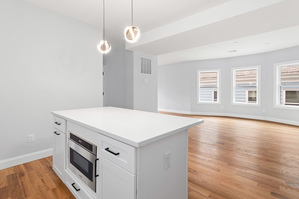 36 Burnside Ave 2