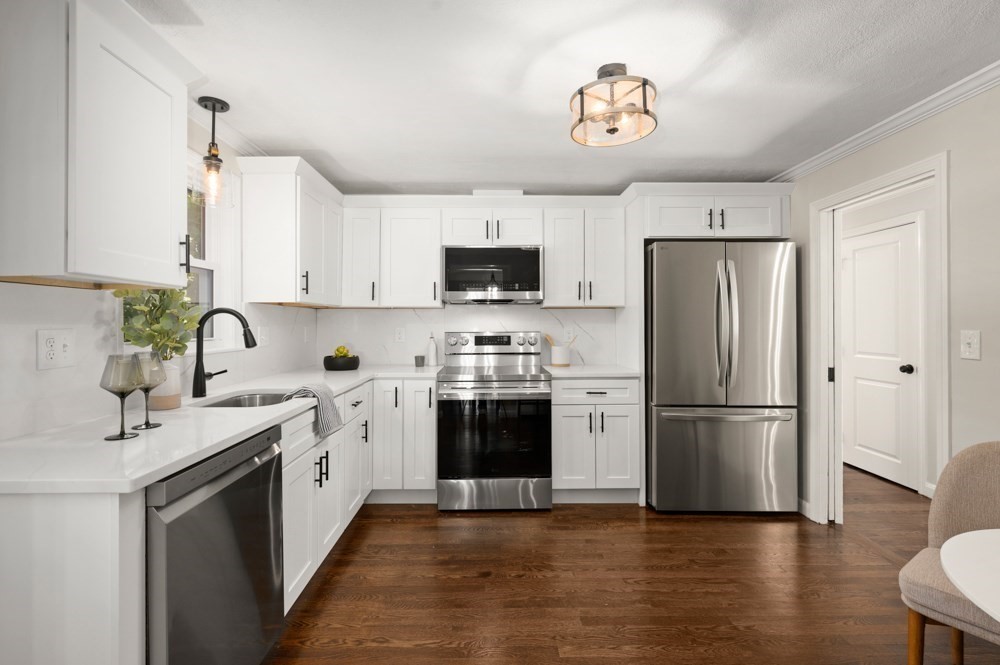 39 Doncaster Cir