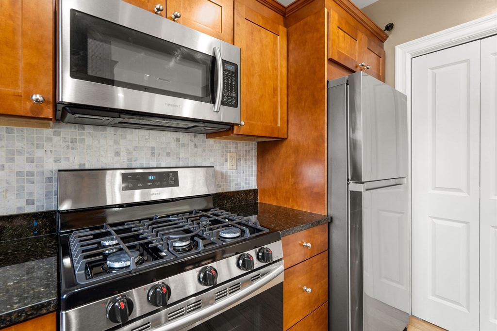 126 Jersey St 201