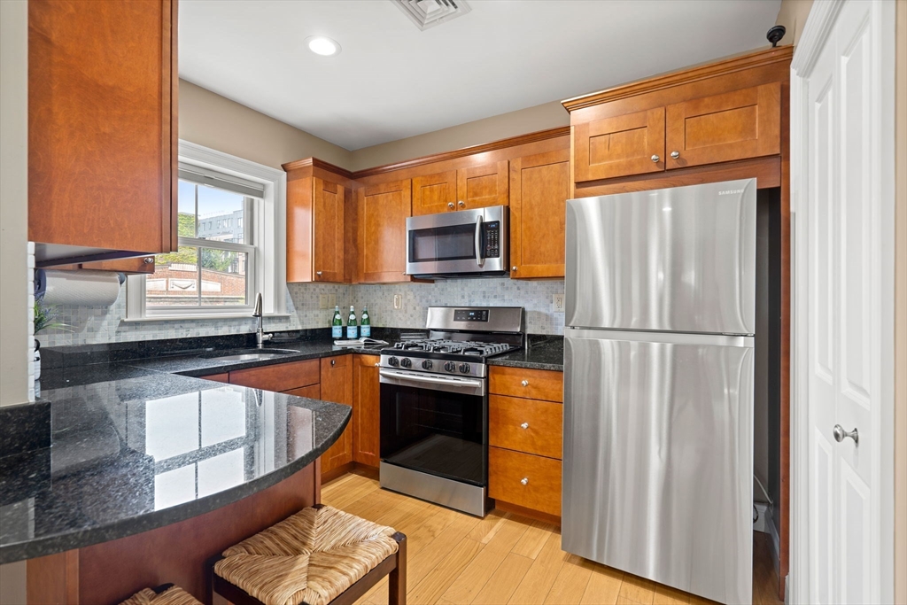 126 Jersey St 201