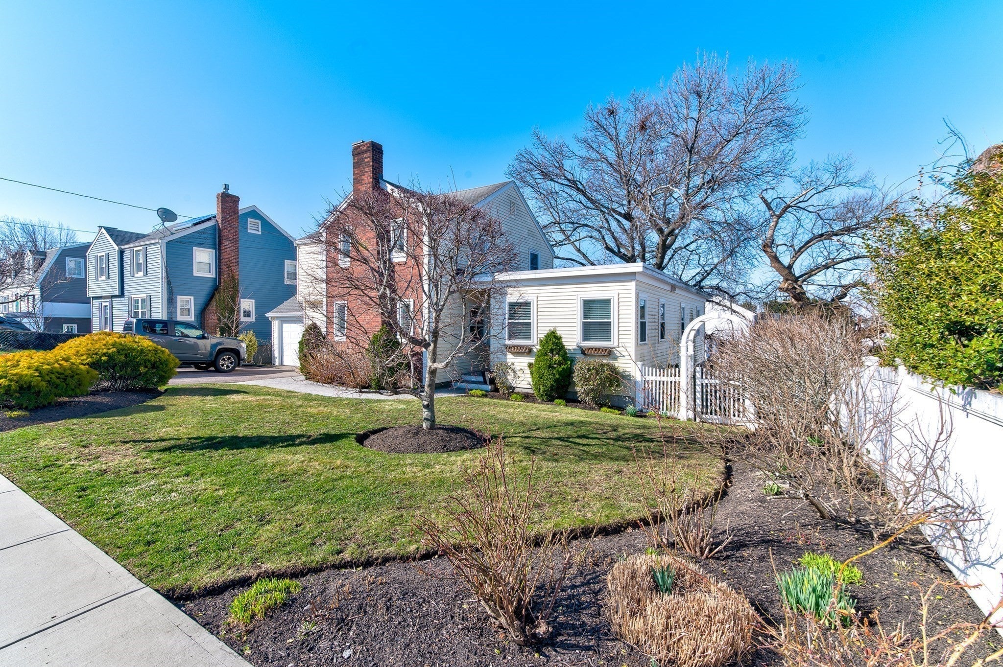 865 E Squantum St, Quincy MA 02171
