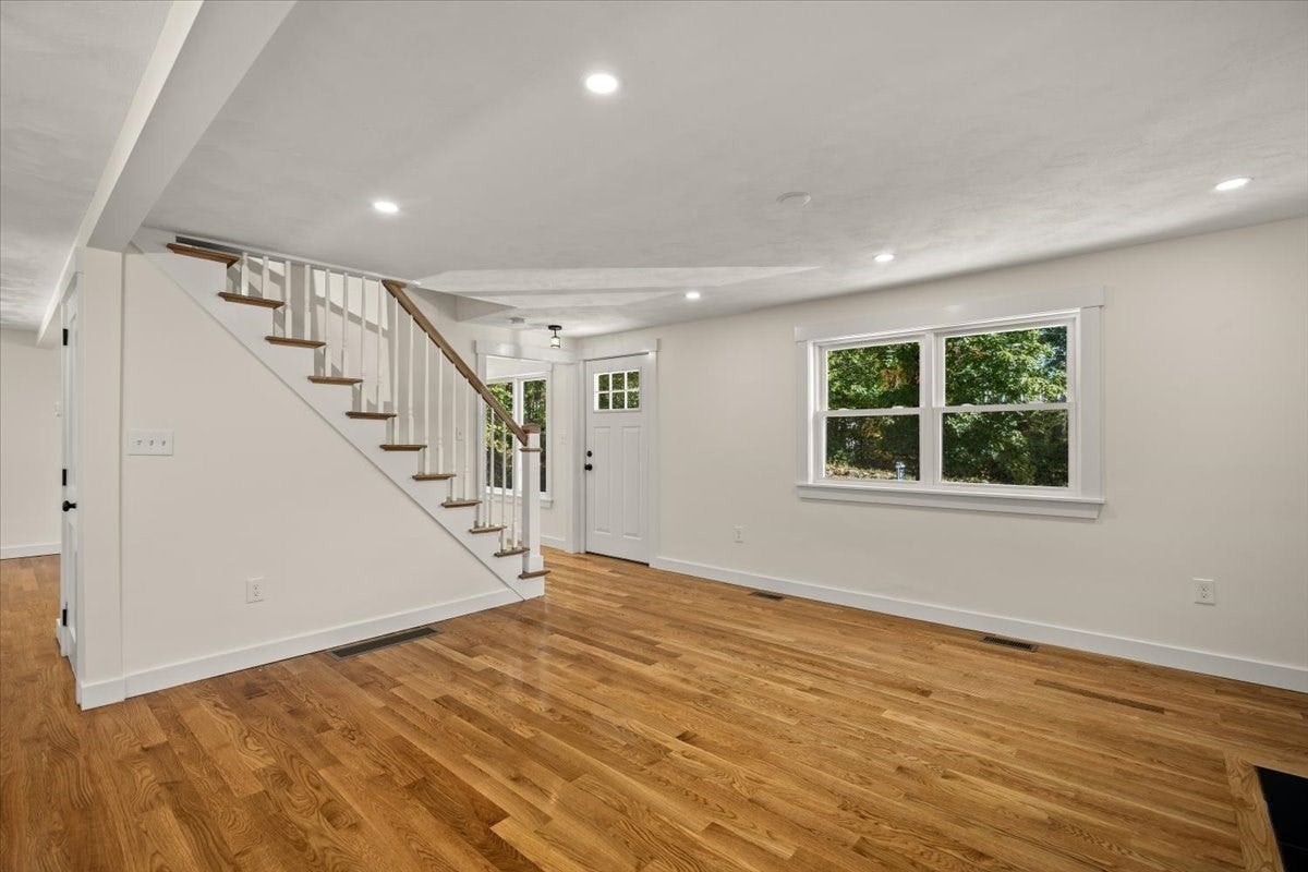258 Poquanticut Ave, Easton, MA, 258 Poquanticut Ave, Easton, MA Photo #20