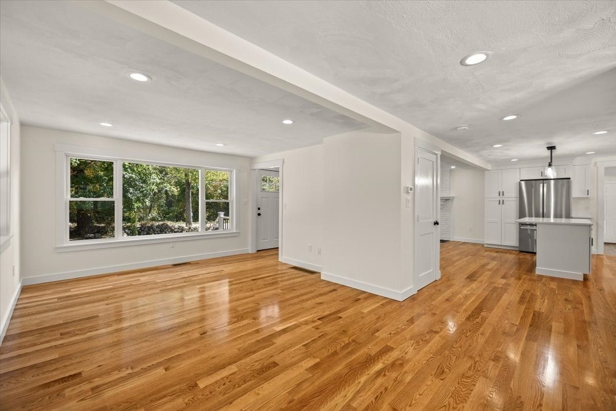 258 Poquanticut Ave, Easton, MA, 258 Poquanticut Ave, Easton, MA Photo #14