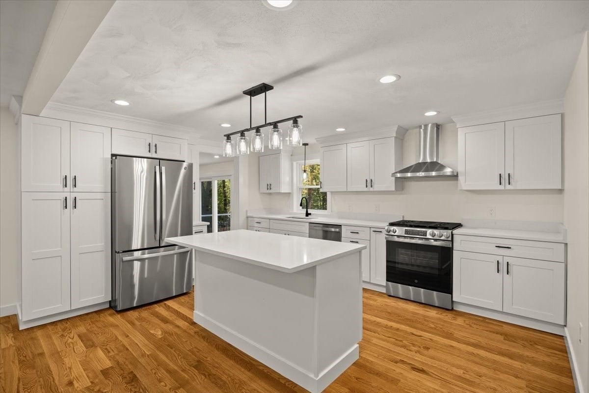 258 Poquanticut Ave, Easton, MA, 258 Poquanticut Ave, Easton, MA Photo #9