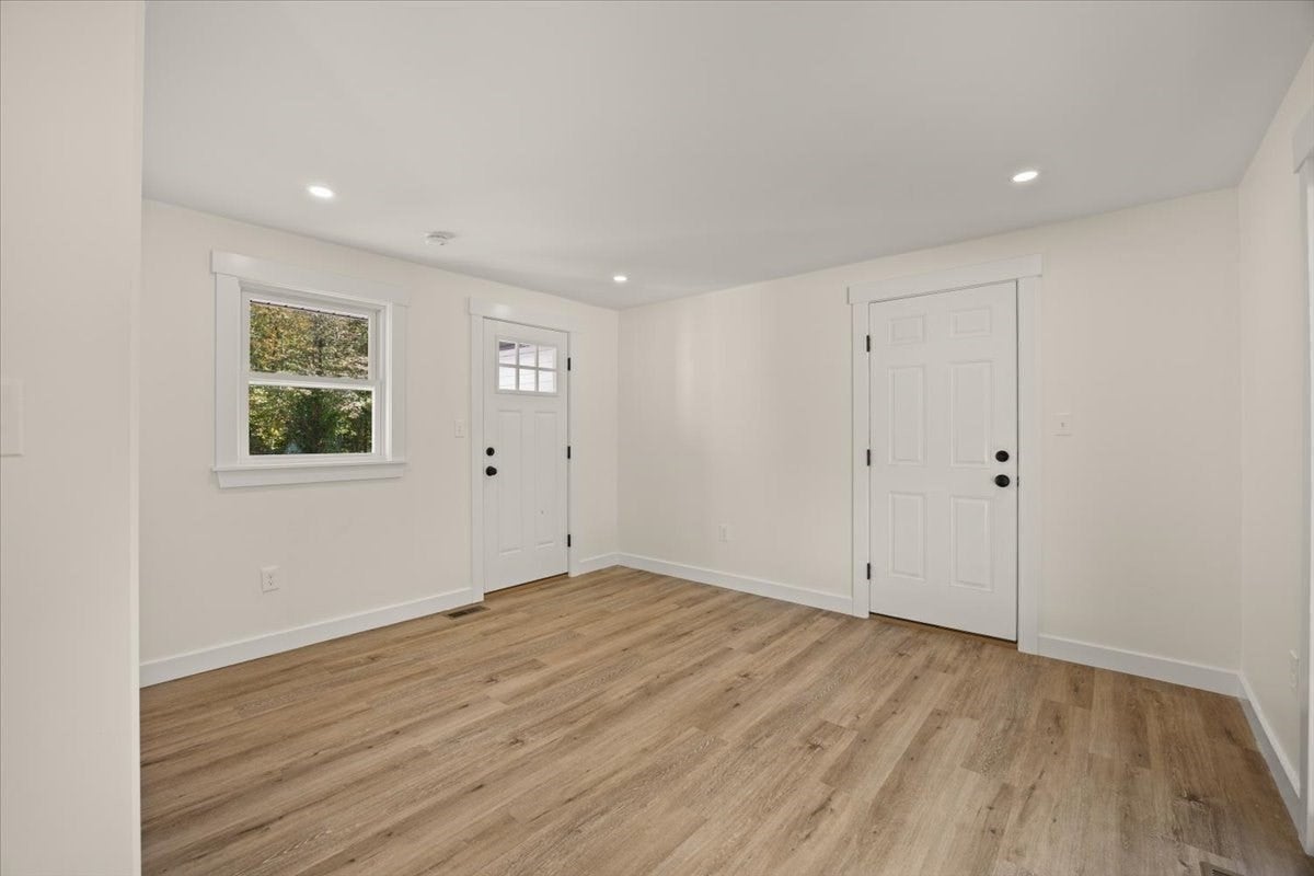 258 Poquanticut Ave, Easton, MA, 258 Poquanticut Ave, Easton, MA Photo #23