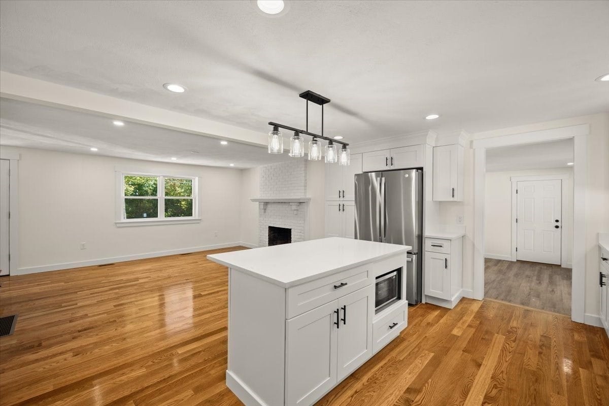 258 Poquanticut Ave, Easton, MA, 258 Poquanticut Ave, Easton, MA Photo #8