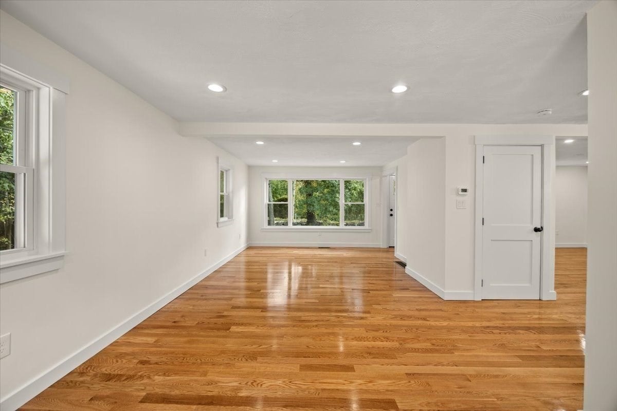 258 Poquanticut Ave, Easton, MA, 258 Poquanticut Ave, Easton, MA Photo #17