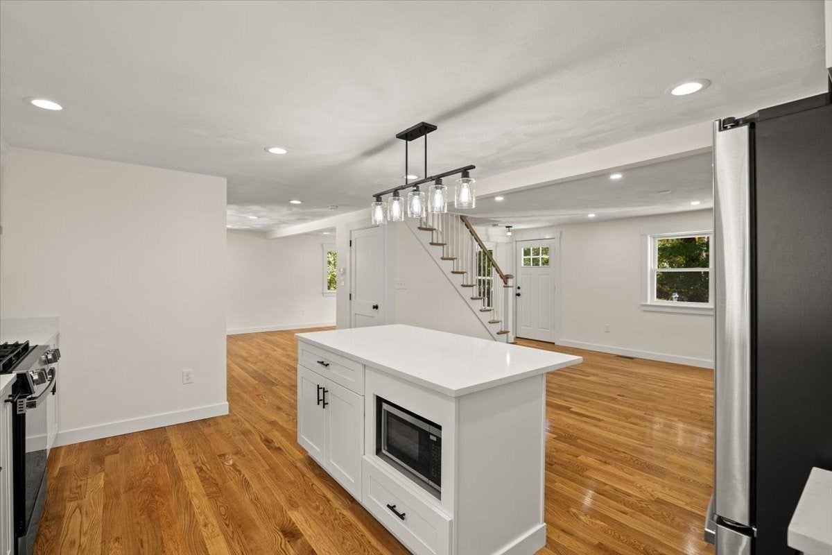 258 Poquanticut Ave, Easton, MA, 258 Poquanticut Ave, Easton, MA Photo #10