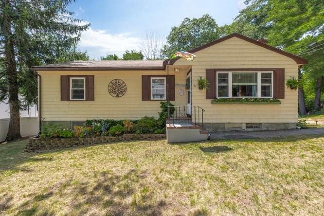 Photo 1 of 33 — 70 Montrose Ave, Wakefield, MA 01880