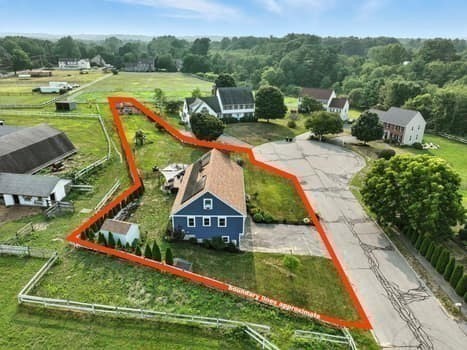 9 Saddle Hill Drive