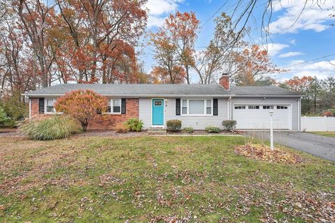 4 Lance Ln Wilbraham MA 01095