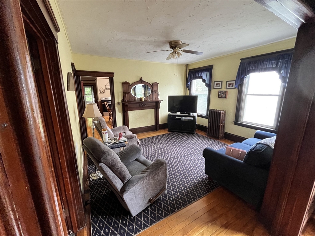 21-23 Coombs St
