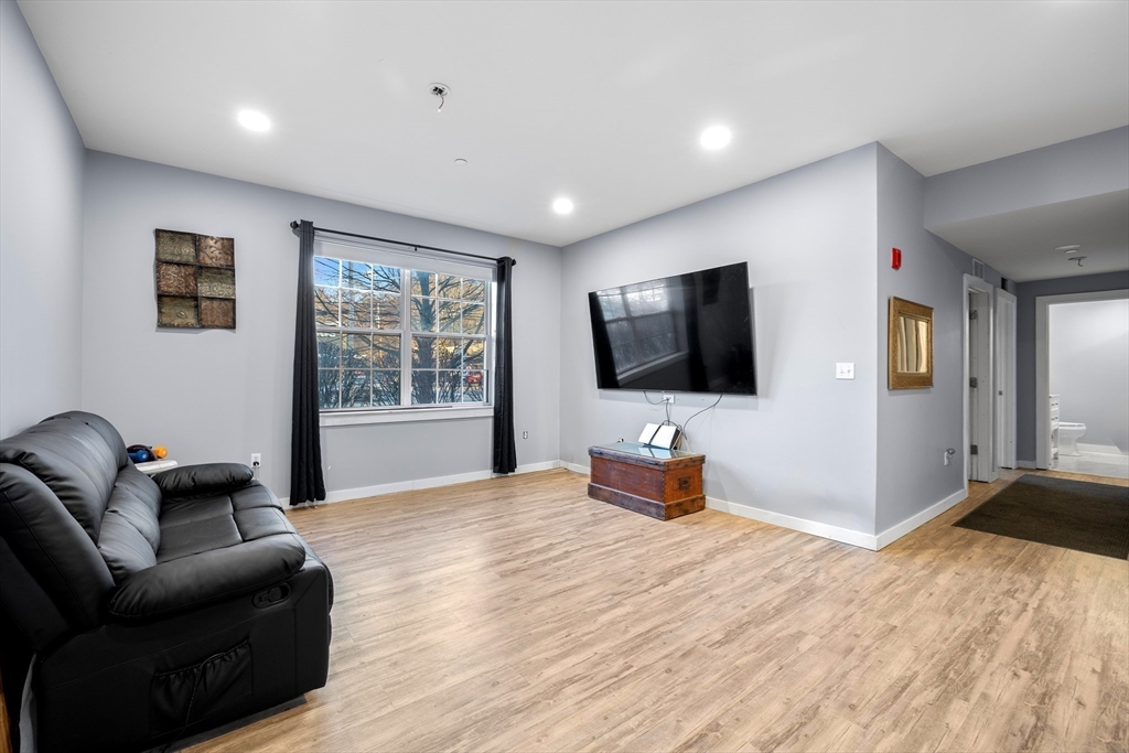 1 Powder Mill Sq 102