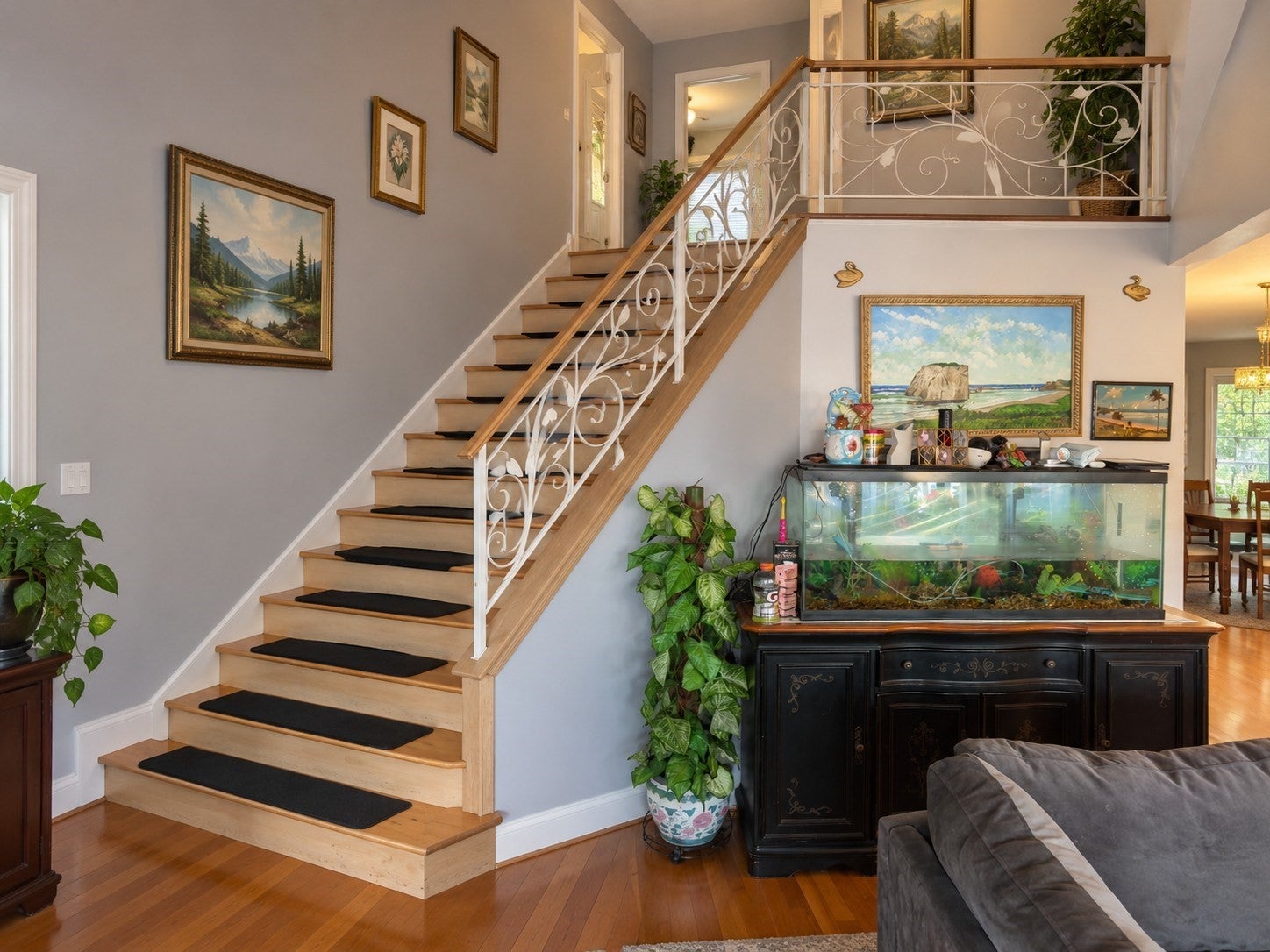 8 Ralston Rd